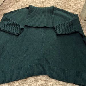 Sweater with mid sleeves